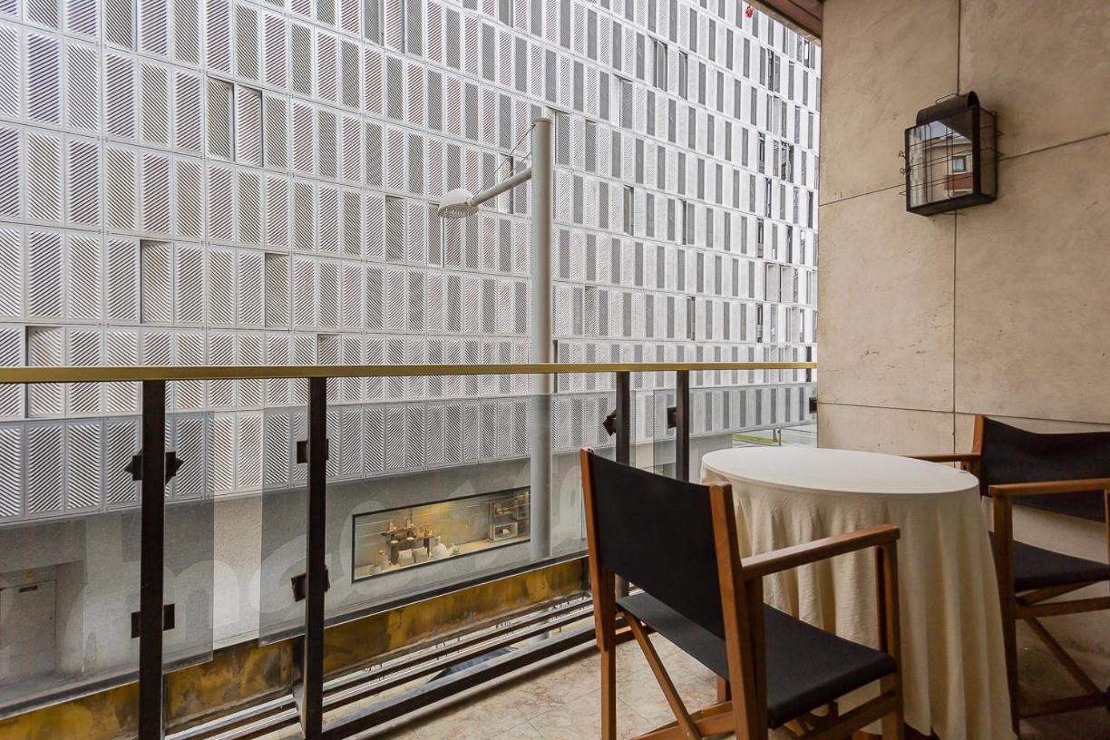 Hostal Rodas Pamplona Buitenkant foto