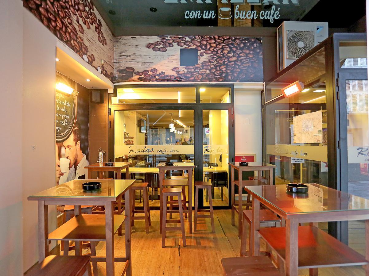Hostal Rodas Pamplona Buitenkant foto